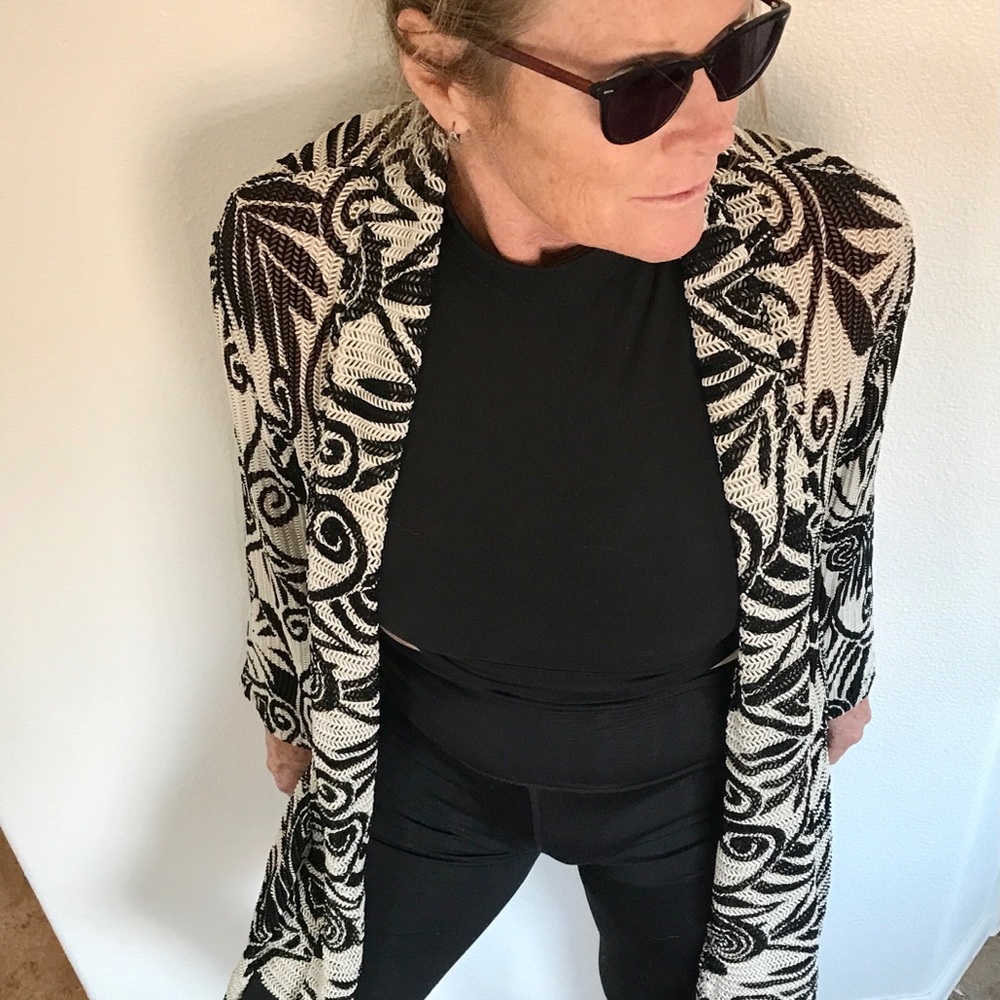 WOMANS COVER-UP/LIGHT SHAWL